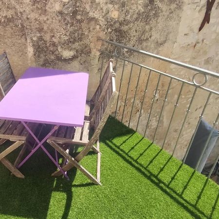 T3 Avec Sa Terrasse Au Coeur Du Village Medieval Sauzet  Zewnętrze zdjęcie