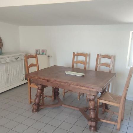 T3 Avec Sa Terrasse Au Coeur Du Village Medieval Sauzet  Zewnętrze zdjęcie