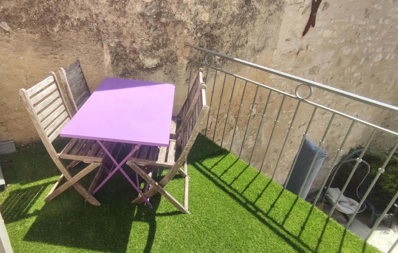 T3 Avec Sa Terrasse Au Coeur Du Village Medieval Sauzet  Zewnętrze zdjęcie
