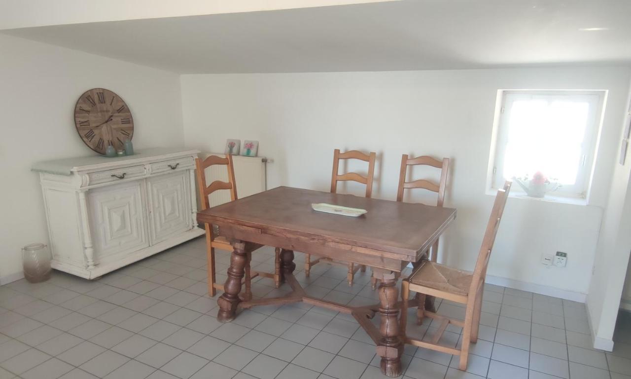 T3 Avec Sa Terrasse Au Coeur Du Village Medieval Sauzet  Zewnętrze zdjęcie